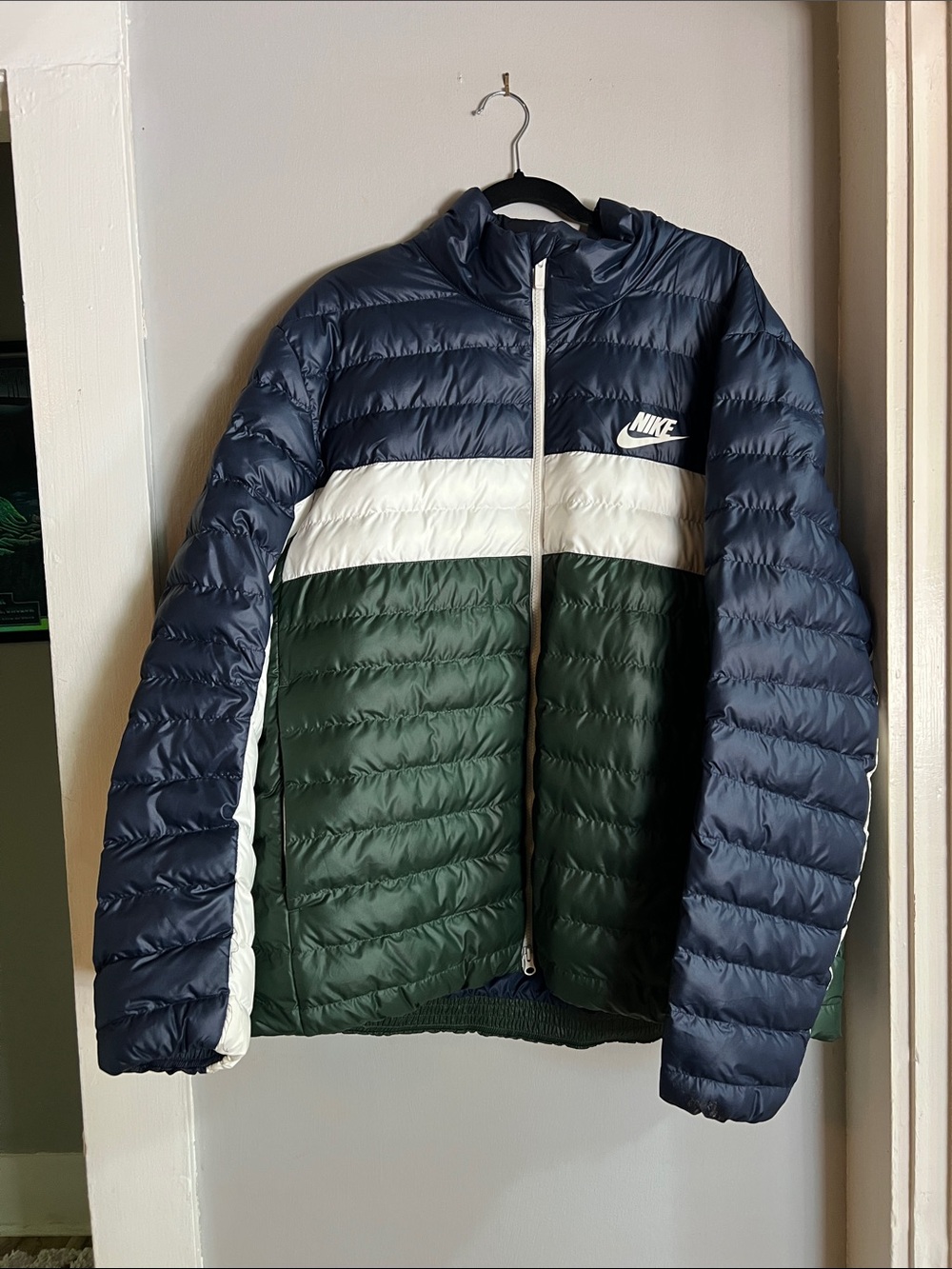 Men’s Nike Navy, White & Forest Green Puffer Jacket XXL